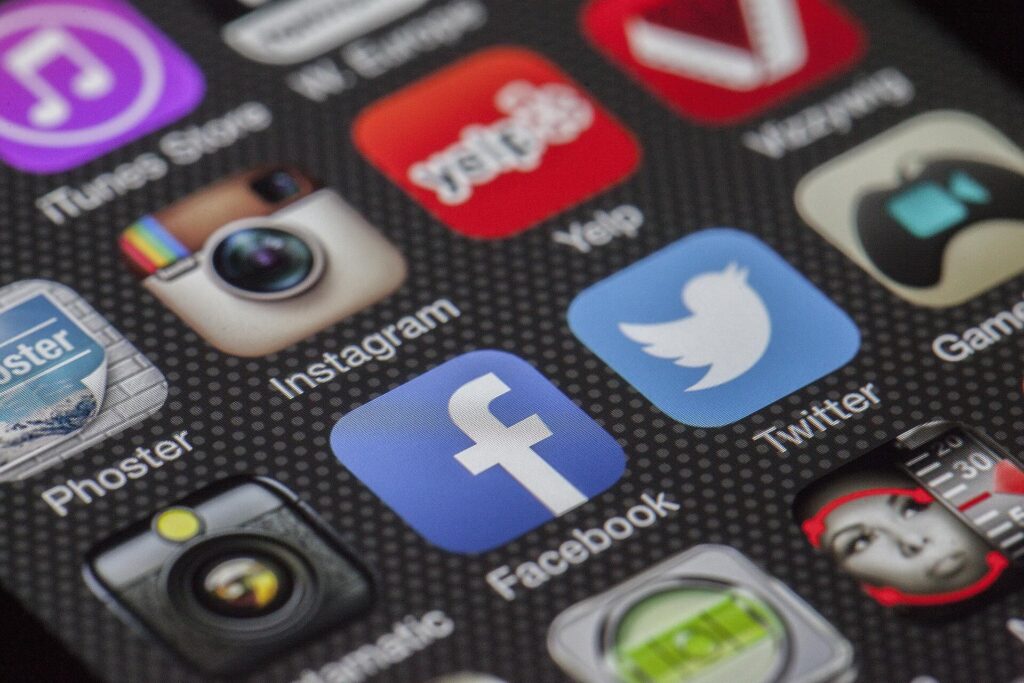 gerenciamento-de-redes-sociais-instagram-facebook-linkedin-marketing-digital-solucoes